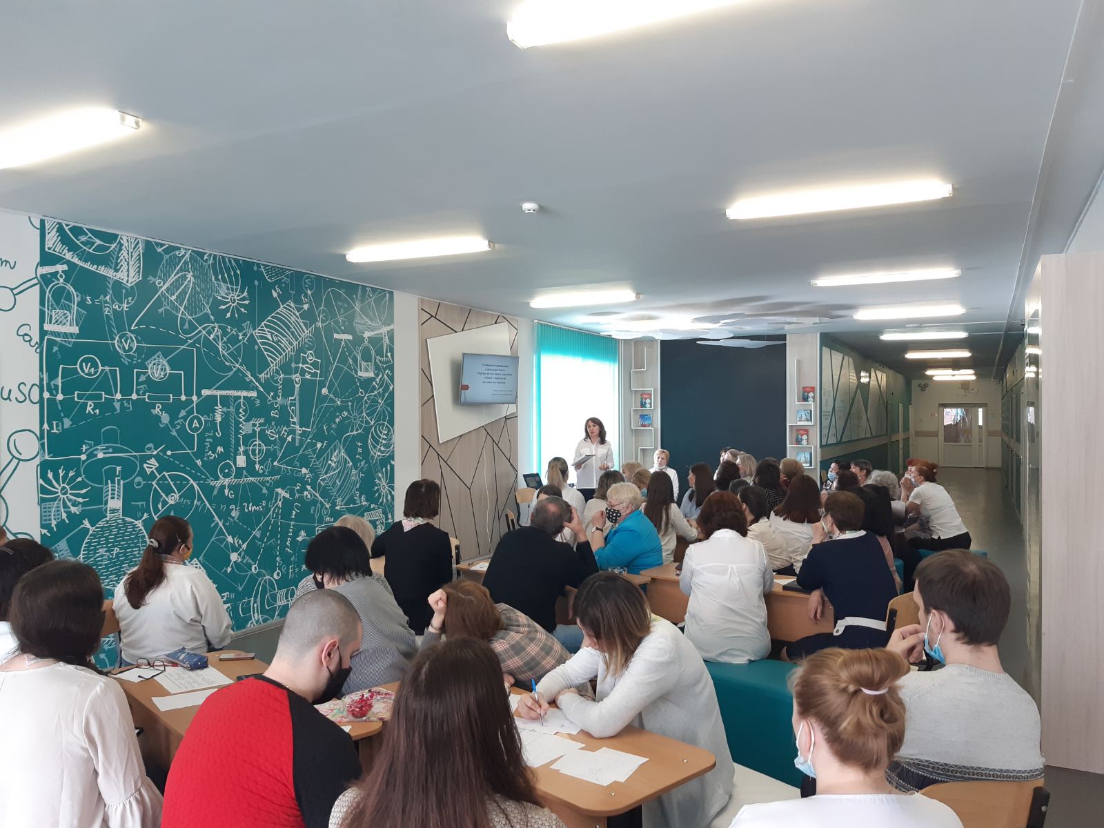 IMG 57de196e6634525f32cf67b2d78025db V